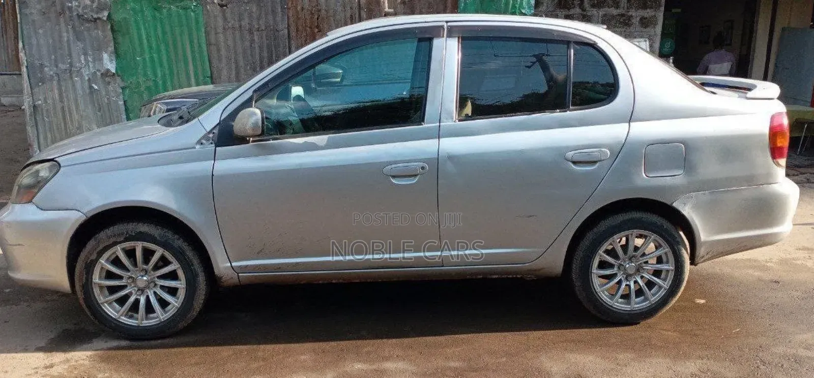 Toyota Platz 2005 Silver