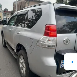 Toyota Land Cruiser Prado 2013 Off white