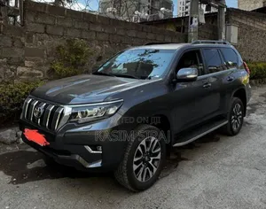 Toyota Land Cruiser Prado 2.8 2023 Black