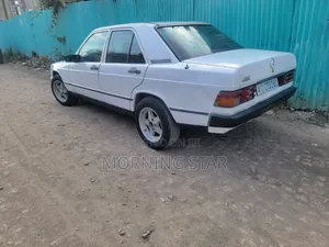Mercedes-Benz 190E 1993 White