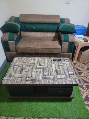 Sofa, Table