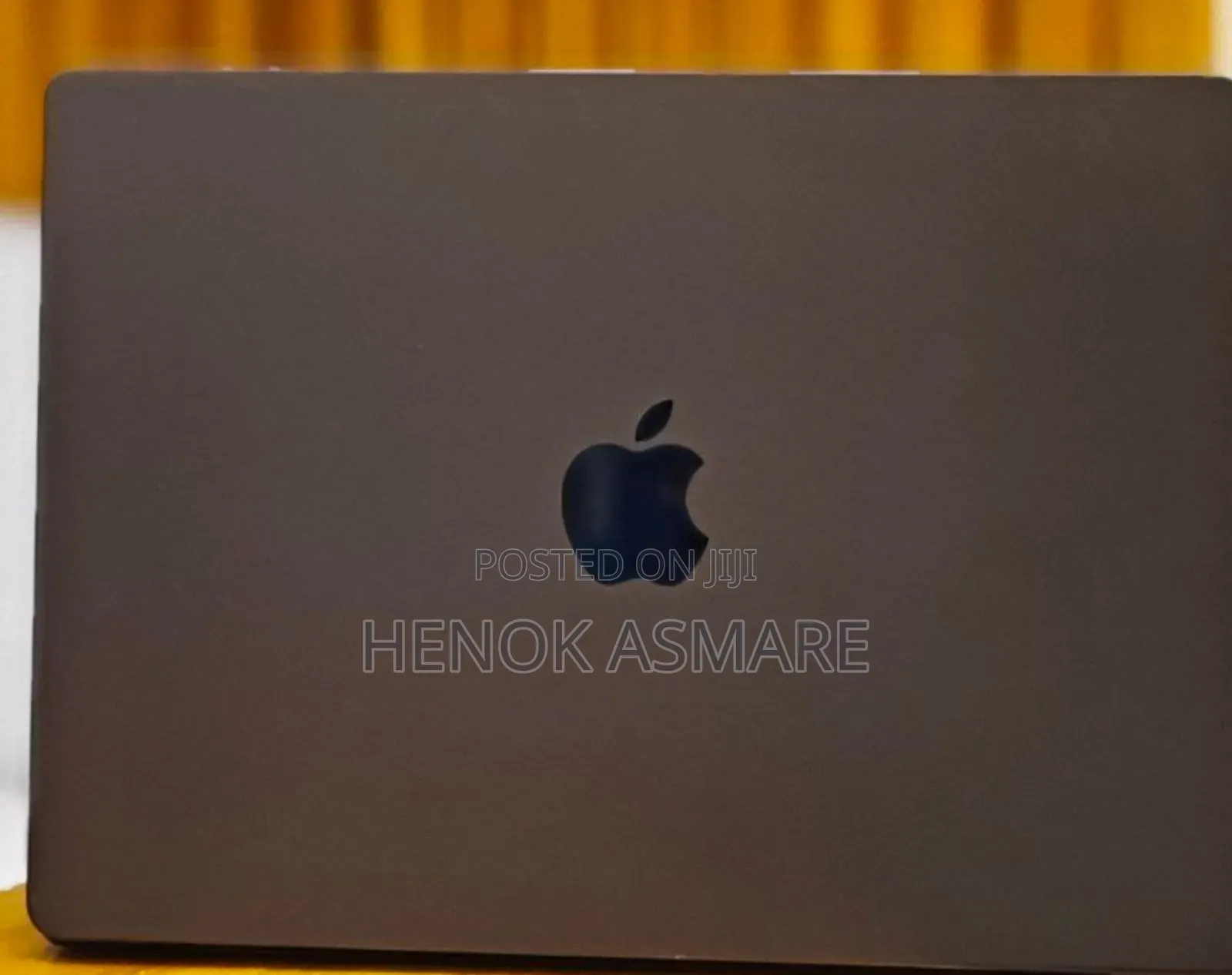 New Laptop Apple MacBook 18GB Apple M3 Pro SSD 512GB