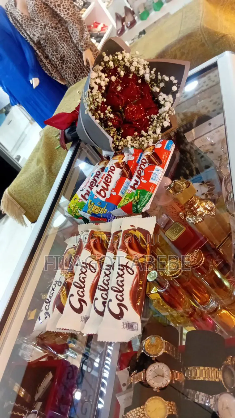 Checolet and Flower Gift Package