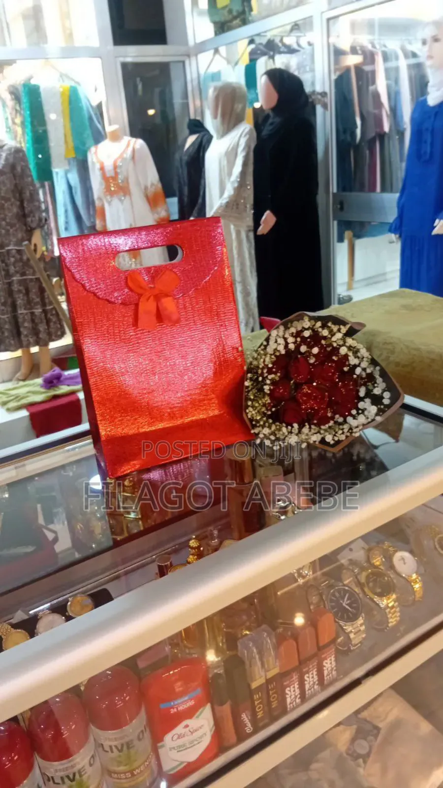 Checolet and Flower Gift Package