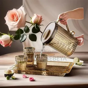 Water Jug With With 4cups