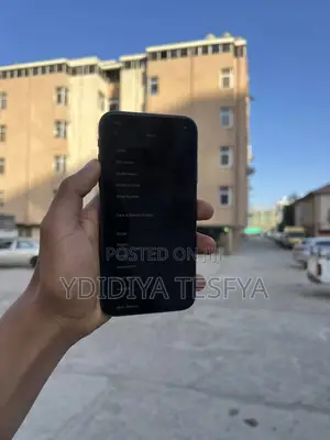 Apple iPhone 11 64 GB Black