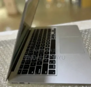 New Laptop Apple MacBook Air 2014 4GB Intel Core I5 SSD 256GB