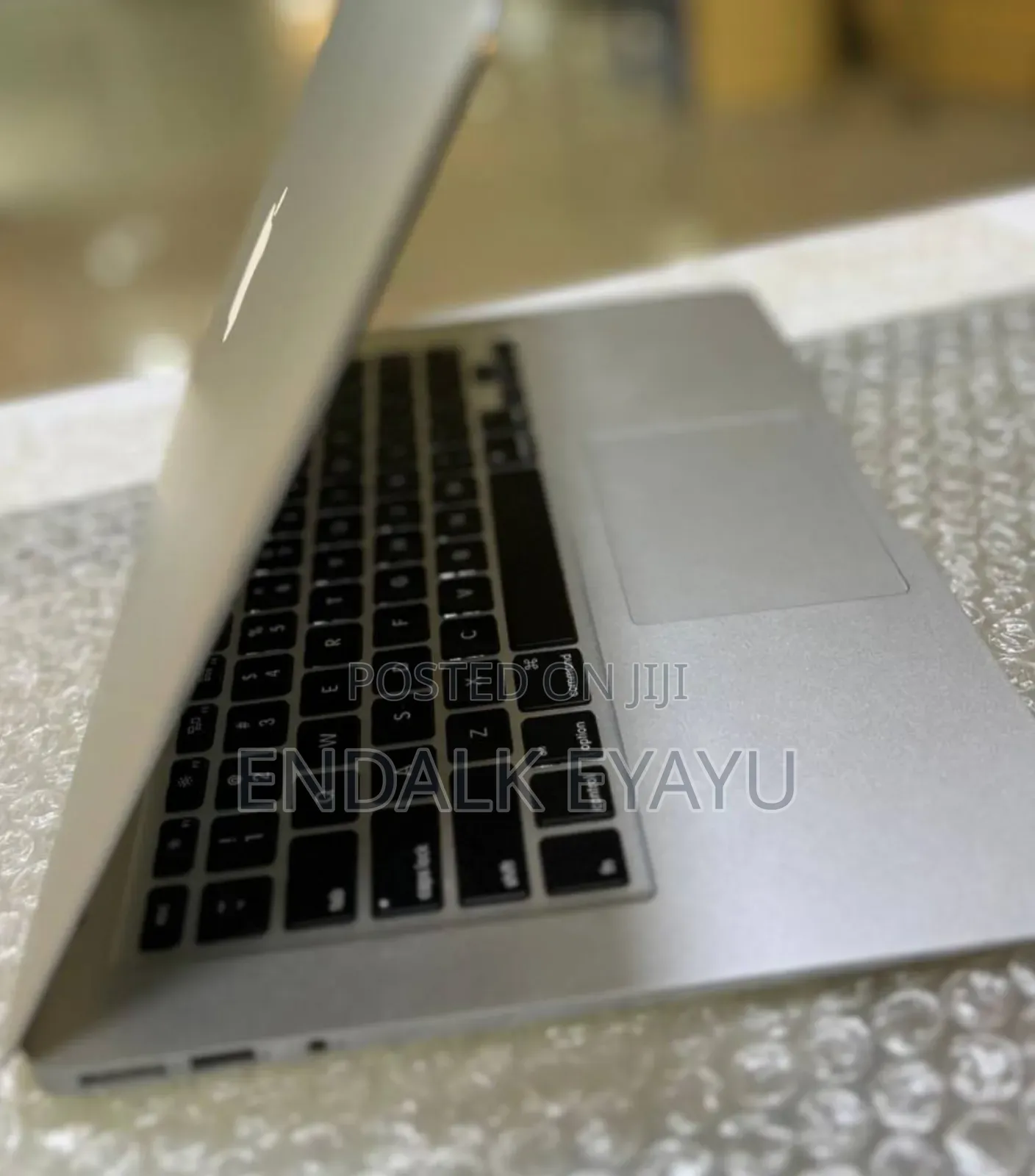 New Laptop Apple MacBook Air 2014 4GB Intel Core I5 SSD 256GB