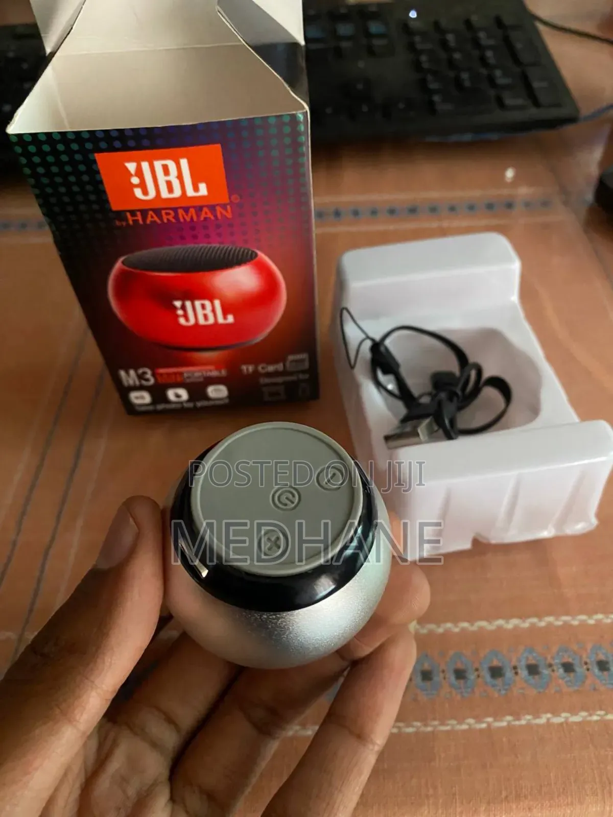 JBL Speaker Orginal ከዴሊቨሪ ጋር ለመዝናኛ ቦታየሚሆን በአንድ ቻርጀር ለረጅም ሰአት የሚያስጠቅ
