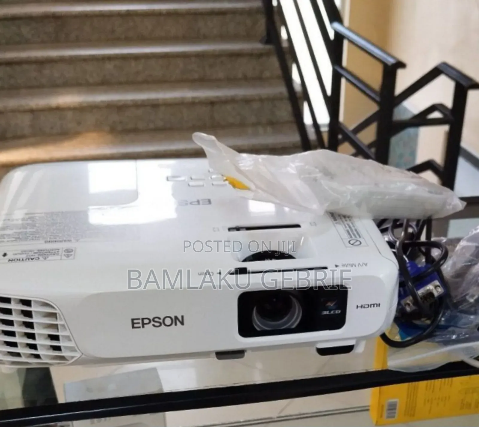Brand New Epson Projector With Bag, Remote Model Name: E-X18