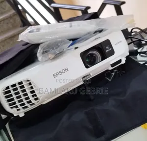 Brand New Epson Projector With Bag, Remote Model Name: E-X18