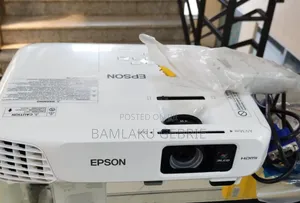 Brand New Epson Projector With Bag, Remote Model Name: E-X18