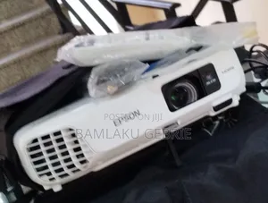 Brand New Epson Projector With Bag, Remote Model Name: E-X18