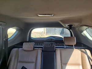 Toyota RAV4 LE 4dr SUV AWD (2.5L 4cyl 6A) 2018 Black