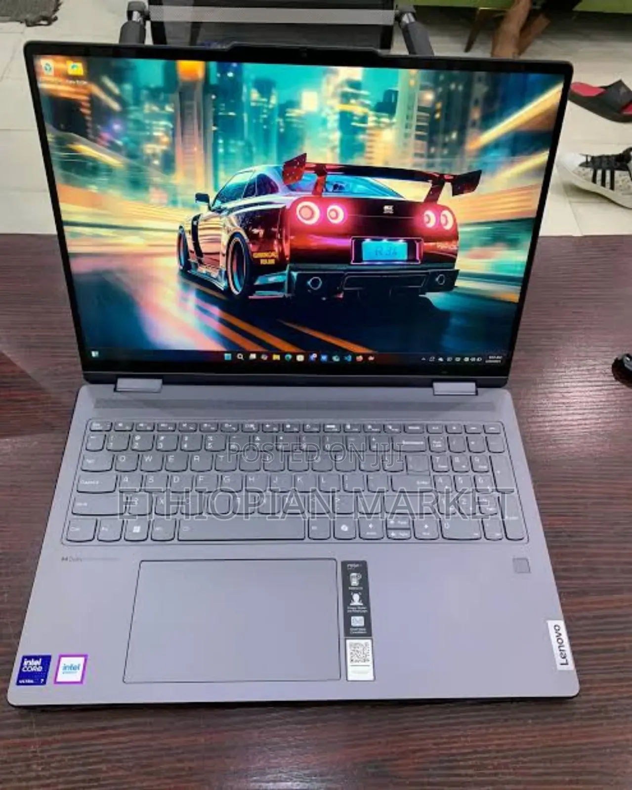 New Laptop Lenovo Yoga 7i 16GB Intel Core Ultra 7 SSD 512GB