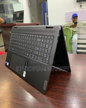 New Laptop Lenovo Yoga 7i 16GB Intel Core Ultra 7 SSD 512GB