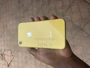 Apple iPhone XR 64 GB Yellow