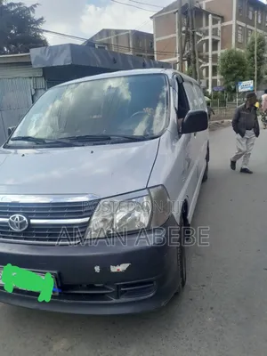 Toyota HiAce 2011 Silver