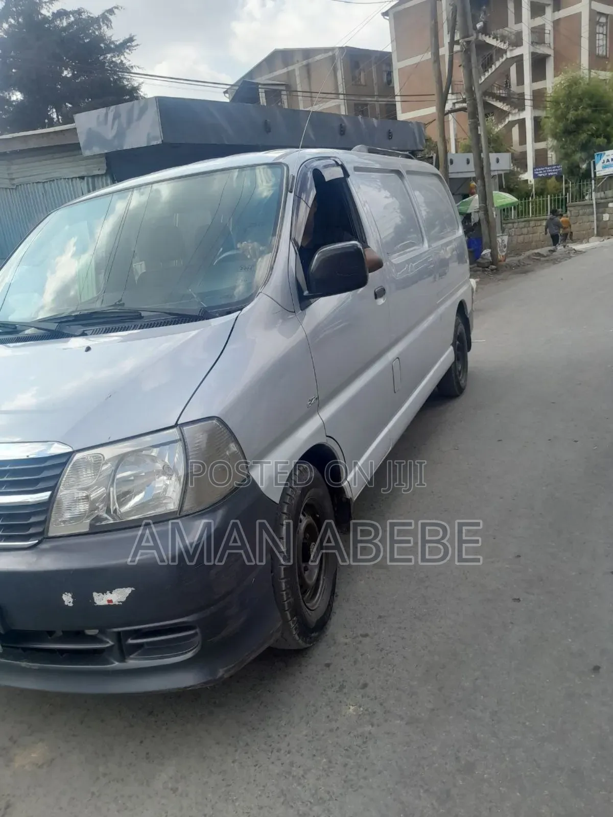 Toyota HiAce 2011 Silver