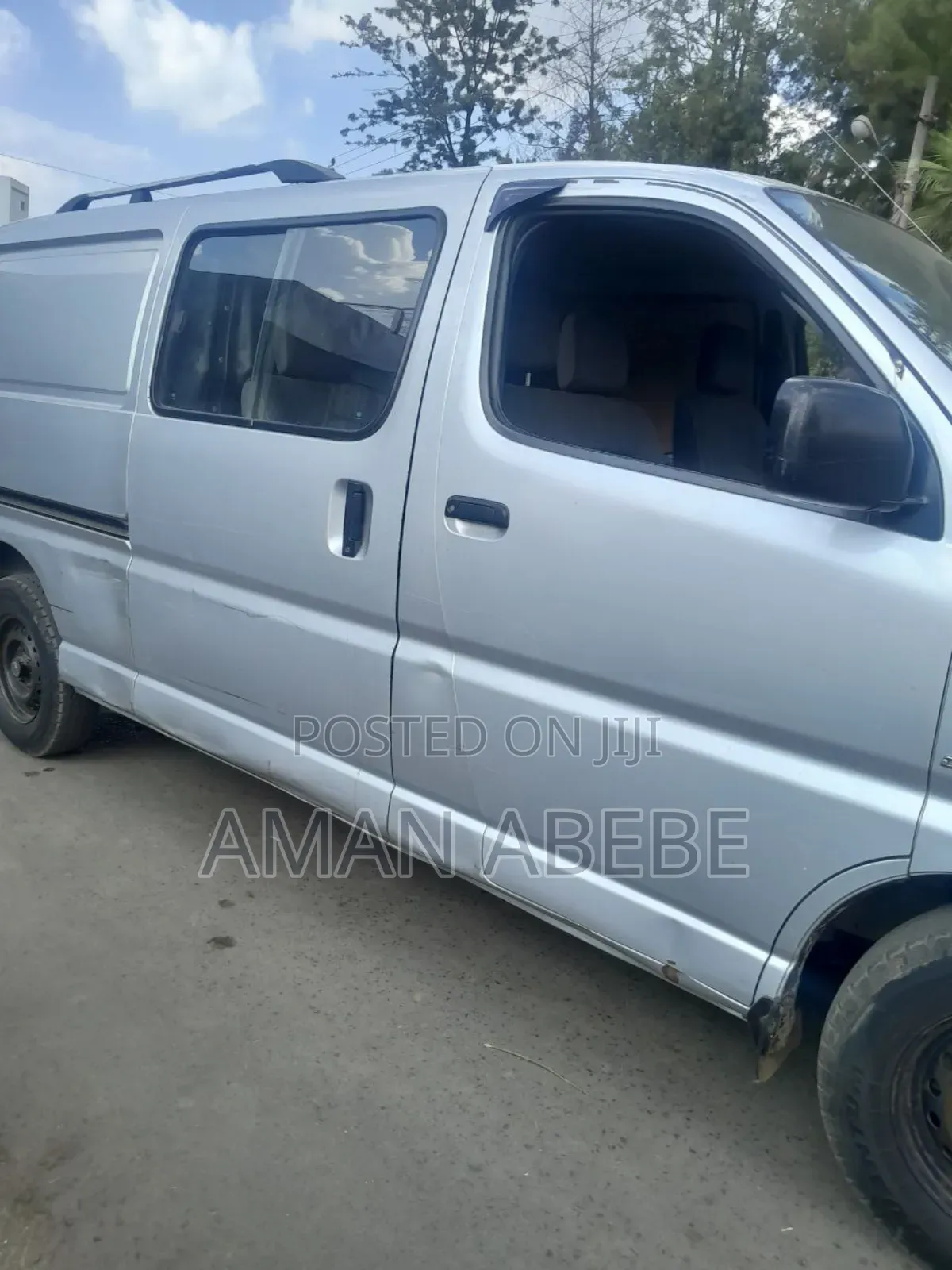 Toyota HiAce 2011 Silver