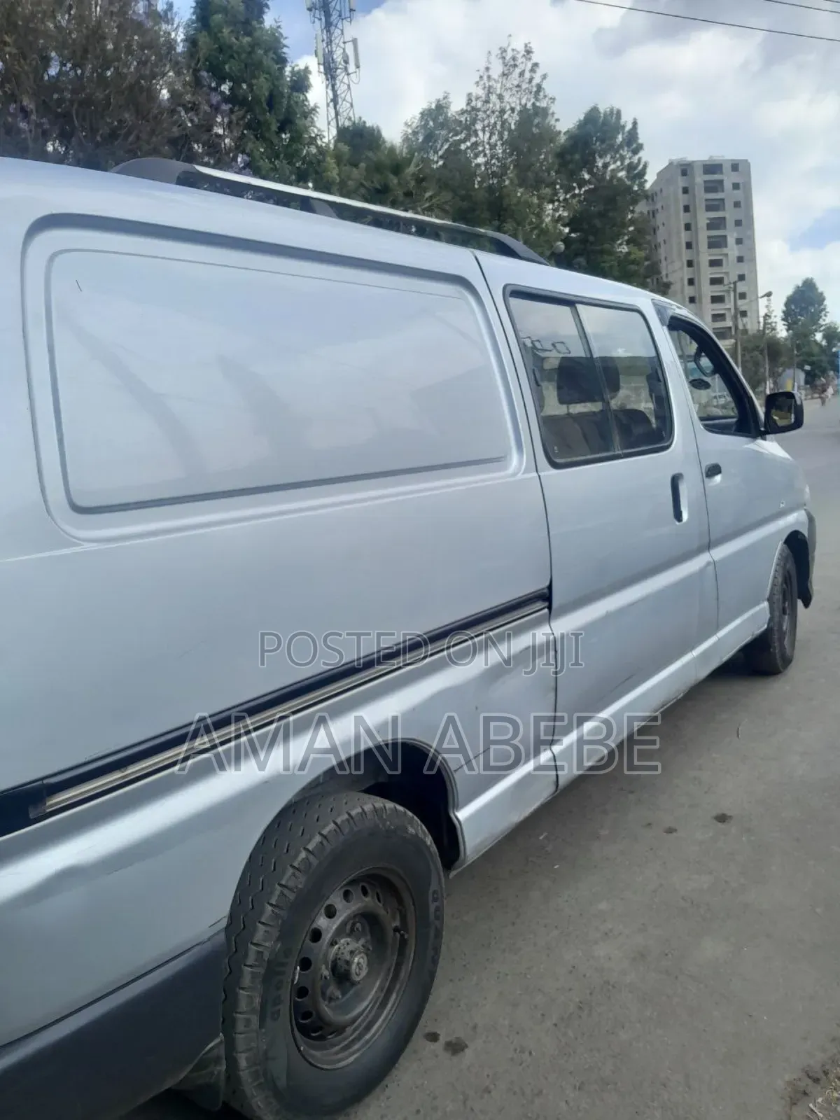 Toyota HiAce 2011 Silver