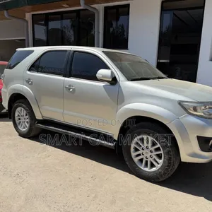 Toyota Fortuner 4.0 AWD 2013 Silver