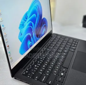 New Laptop Dell XPS 13 8GB Intel Core I7 SSD 512GB