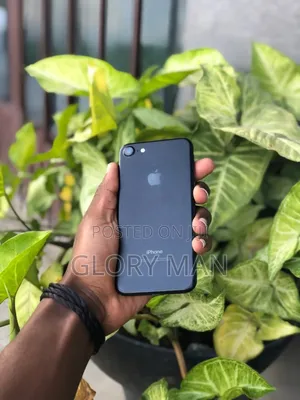 Apple iPhone 7 32 GB Black