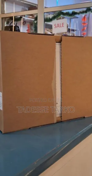 New Laptop Apple MacBook Air 2025 M4 13-Inch 16GB SSD 512GB