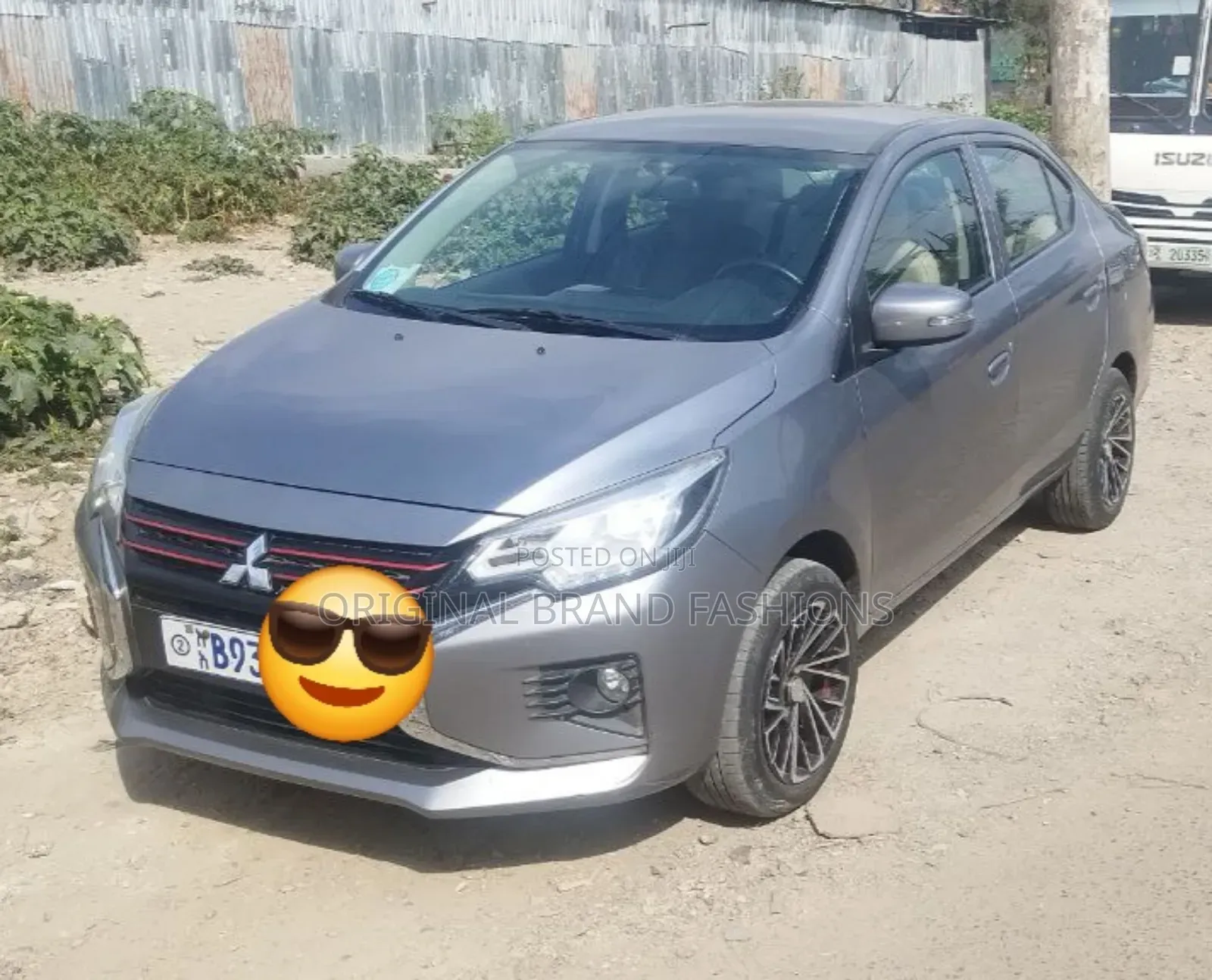 Mitsubishi Attrage 2022 Silver