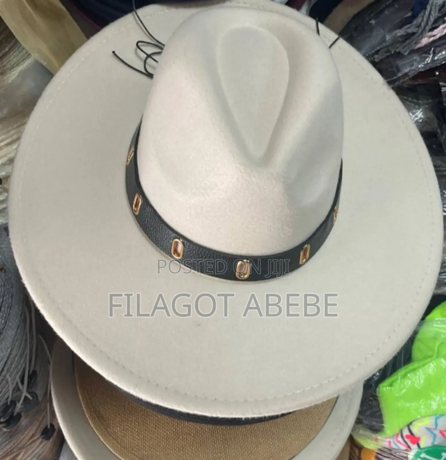 Round Hats . Black, White, and Badge Color