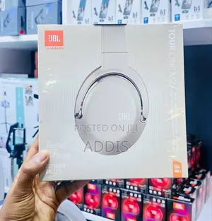 JBL Tour One M2 Adaptive Noise Cancelling Superior Calls