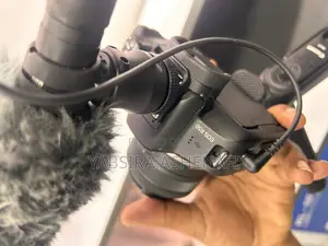 Canon R50 With Stand and Mic