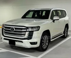 Toyota Land Cruiser 2023 White