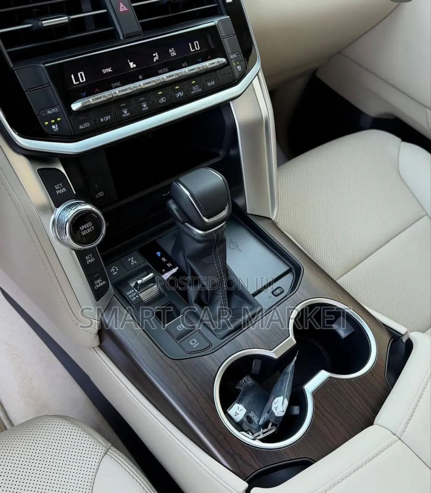 Toyota Land Cruiser 2023 White