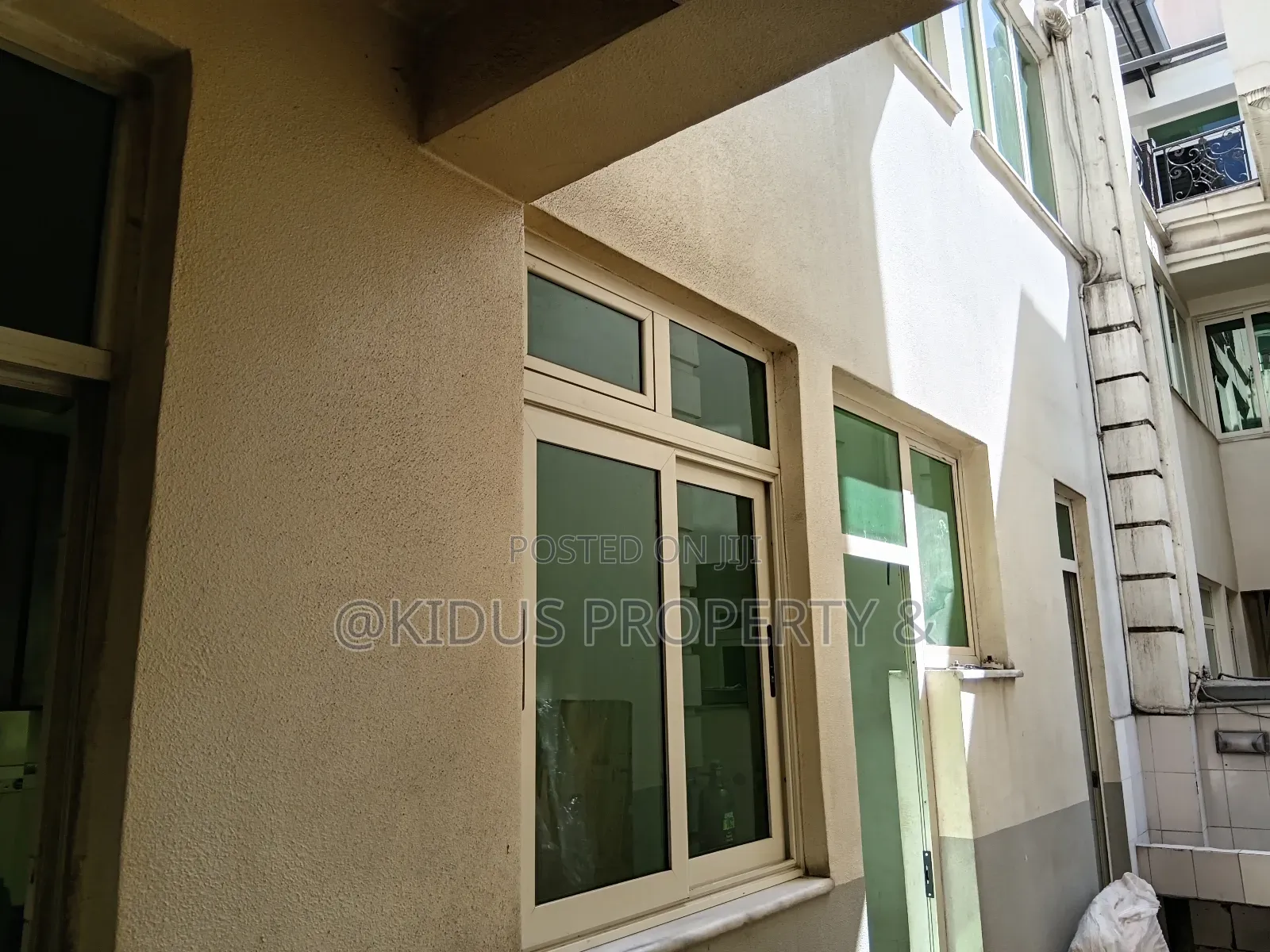 Furnished 6bdrm Townhouse / Terrace in German, Nifas Silk-Lafto
