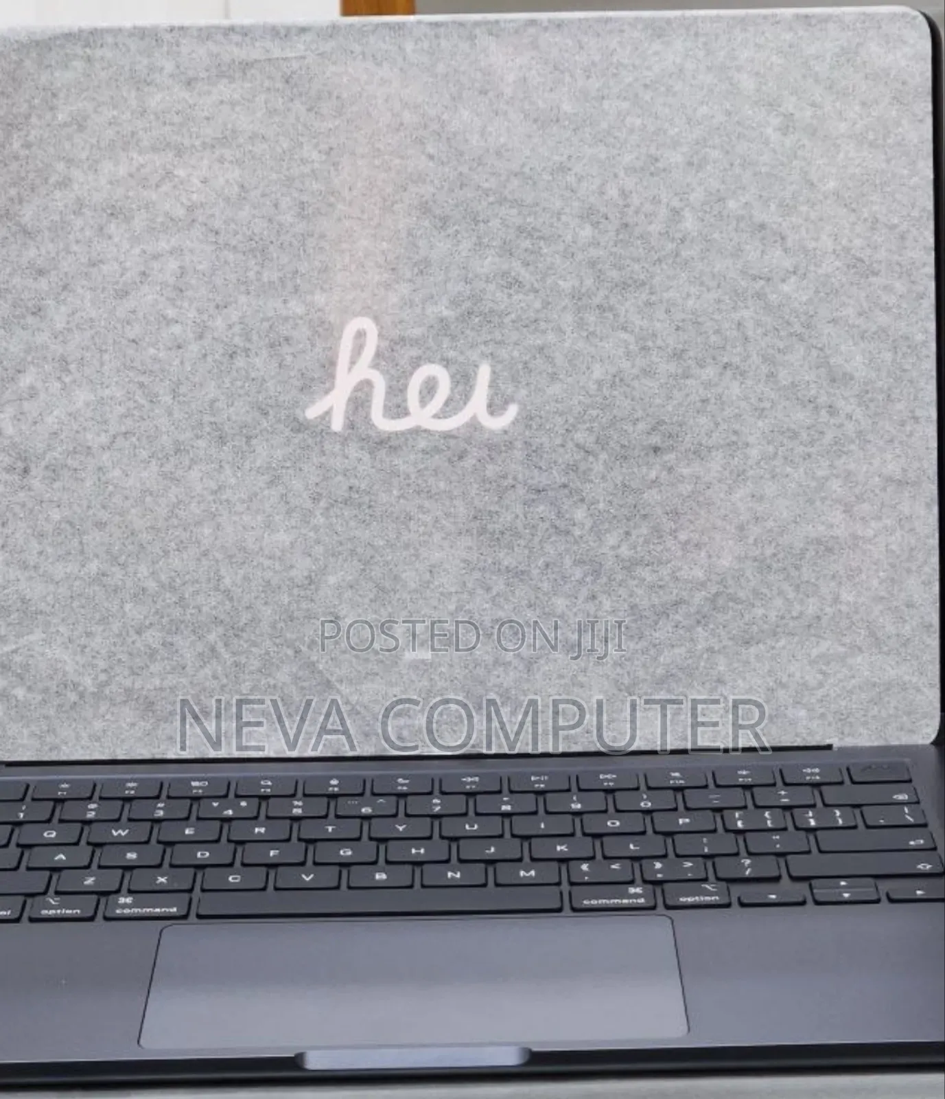 New Laptop Apple MacBook Air 2025 M4 13-Inch 16GB Apple M4 SSD 256GB