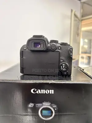 Canon R10 With18-45mm Lens