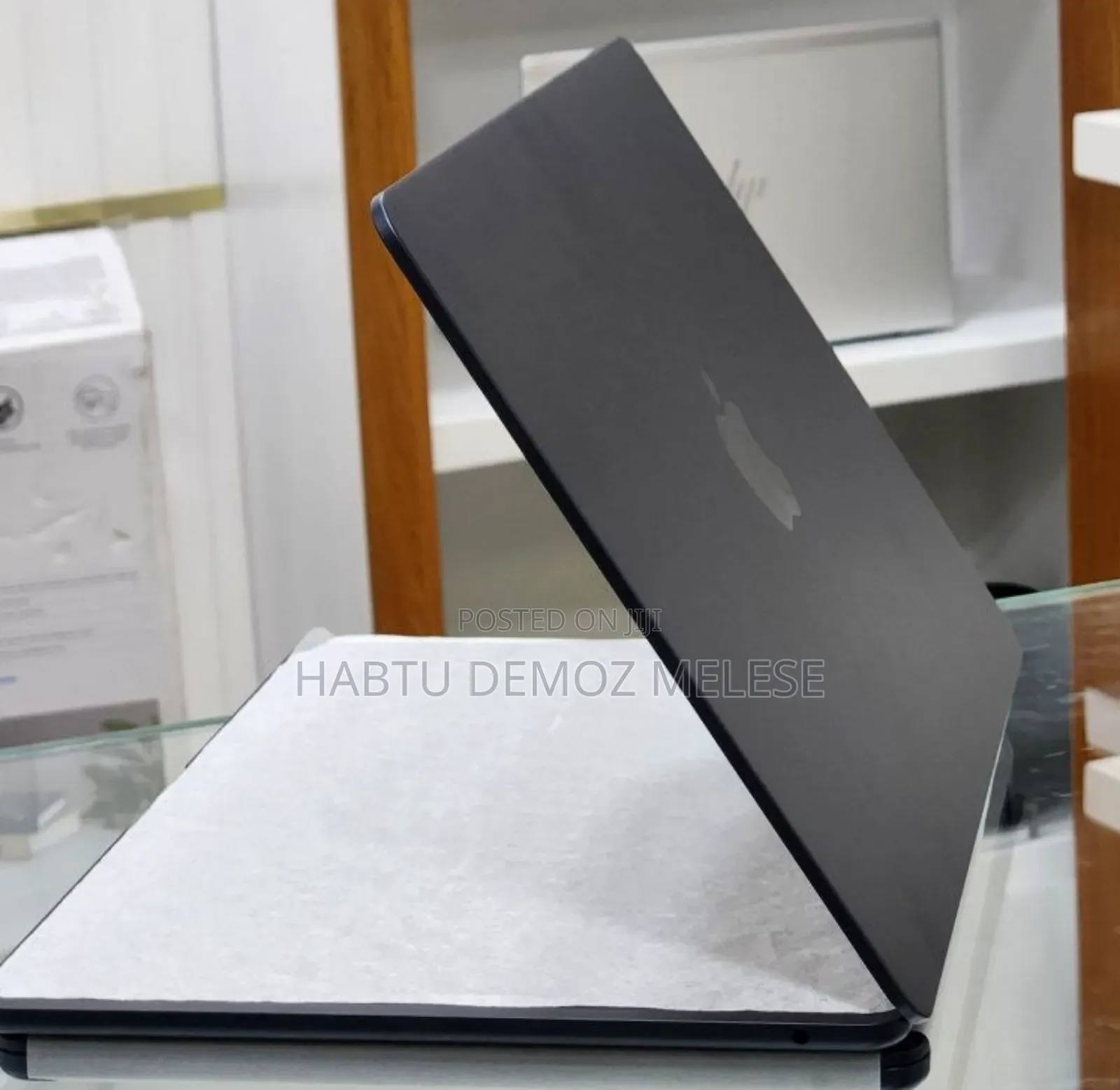 New Apple MacBook Air 2025 M4 13-Inch 16GB Intel Core I5 SSD 256GB