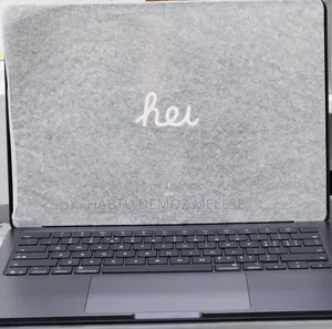 New Apple MacBook Air 2025 M4 13-Inch 16GB Intel Core I5 SSD 256GB