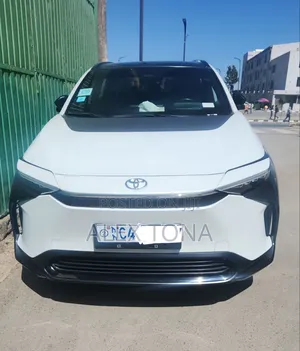 Toyota bZ4X 2023 White