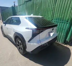 Toyota bZ4X 2023 White