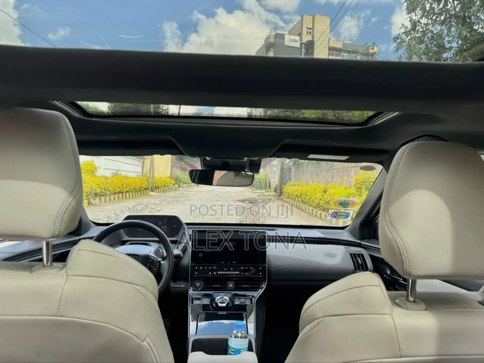 Toyota bZ4X 2023 White