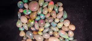 የሚሸጥ Opal በምርጥ ሁኔታ የተቆረጠ Polished Opal Ethiopian