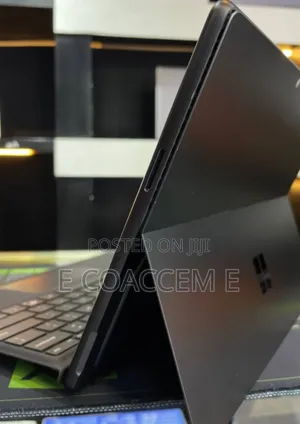 New Laptop Microsoft Surface 16GB Intel Core Ultra 5 SSD 256GB