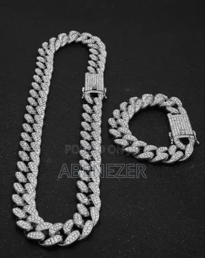 Luxury Chain + Luxury Bracelets