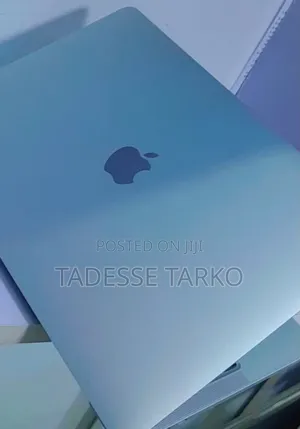 New Laptop Apple MacBook Pro 2022 M2 8GB Apple M2 SSD 256GB