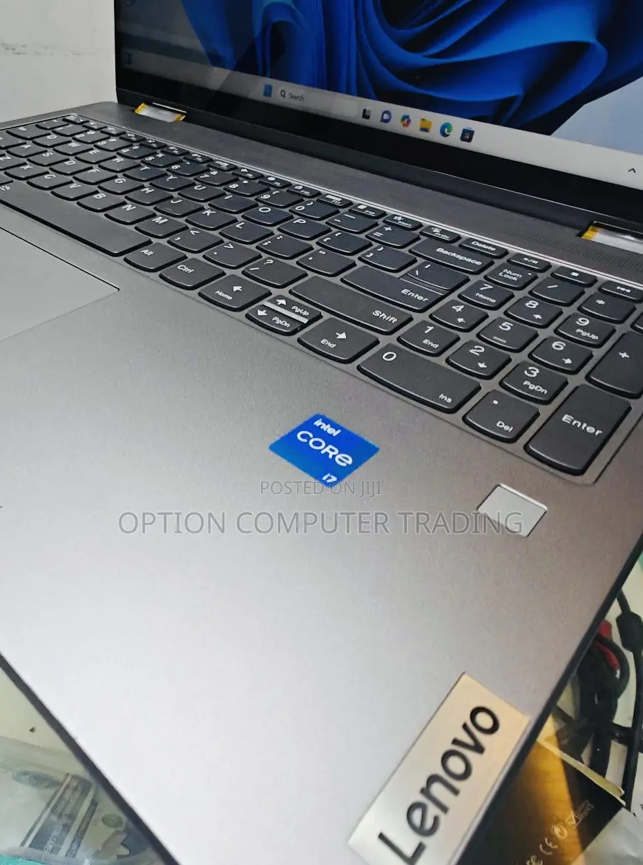 New Laptop Lenovo Yoga 700 16GB Intel Core I7 SSD 512GB