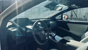 Toyota bZ4X 2024 White