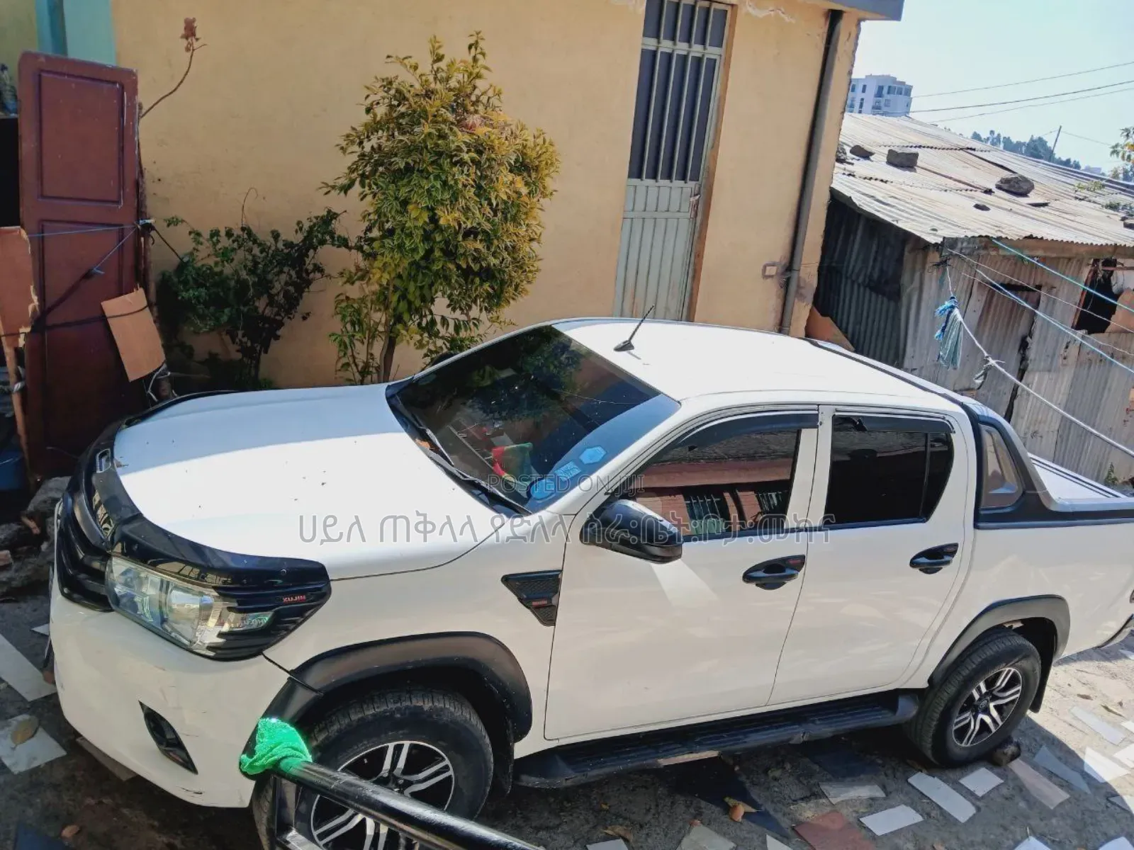 Toyota Hilux 2019 White